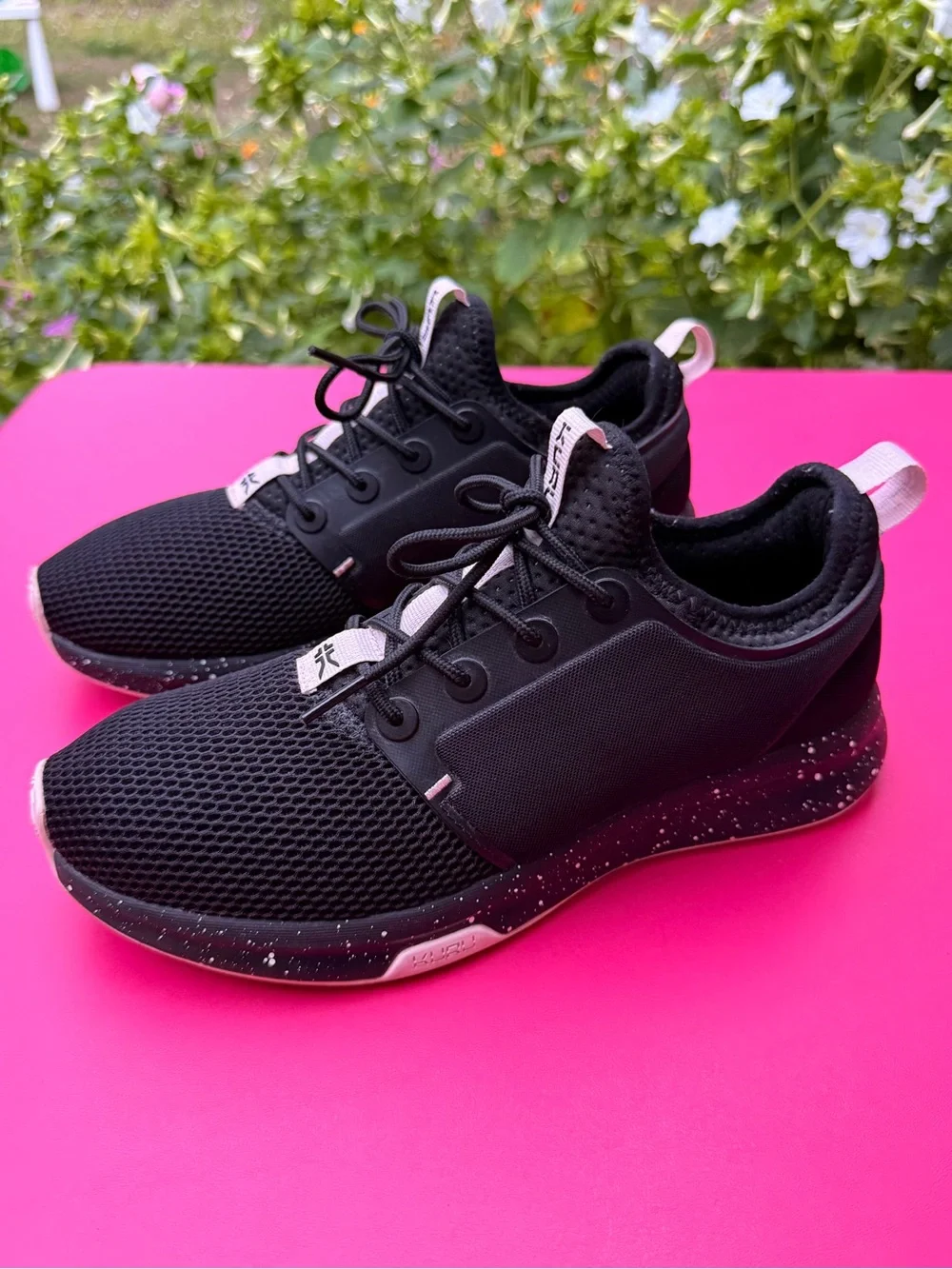 KURU Atom Black White Mesh Athletic Running Walking Shoes Sneakers Womens Size 8